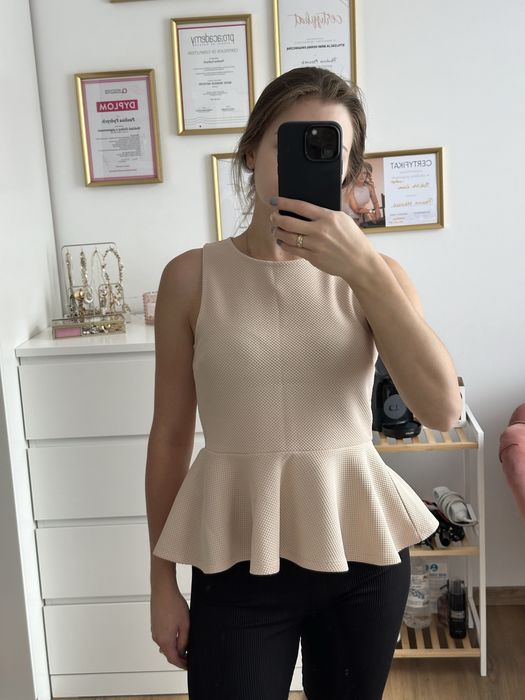 Top z baskinką H&M S