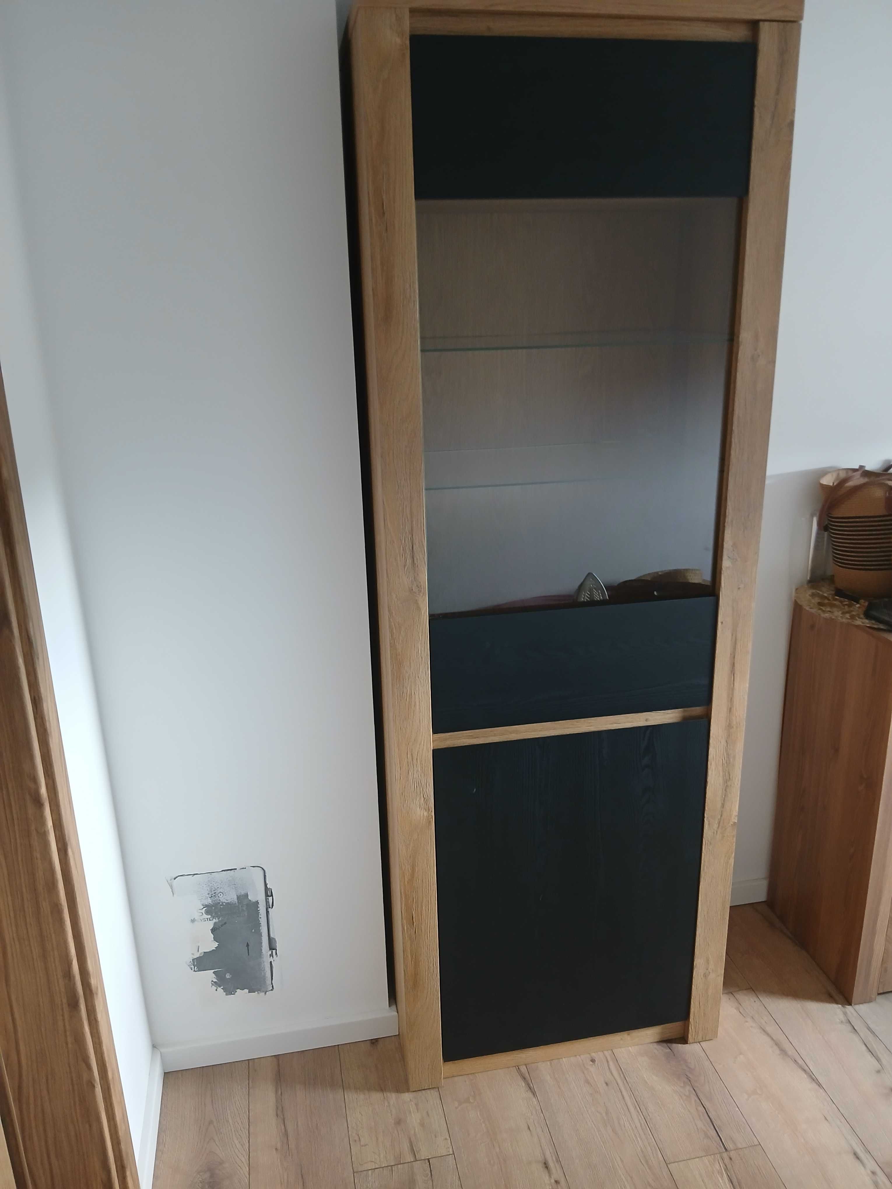 Duży slupek , witryna 200×70