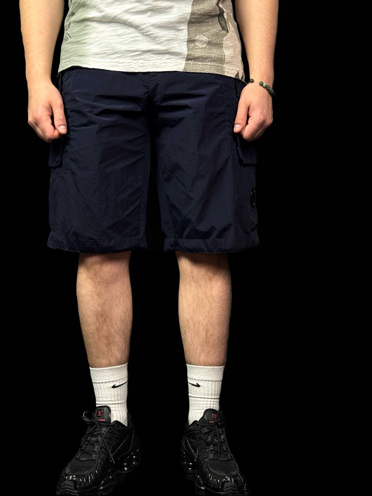 c.p. company bermuda flatt nylon cargo shorts оригинал