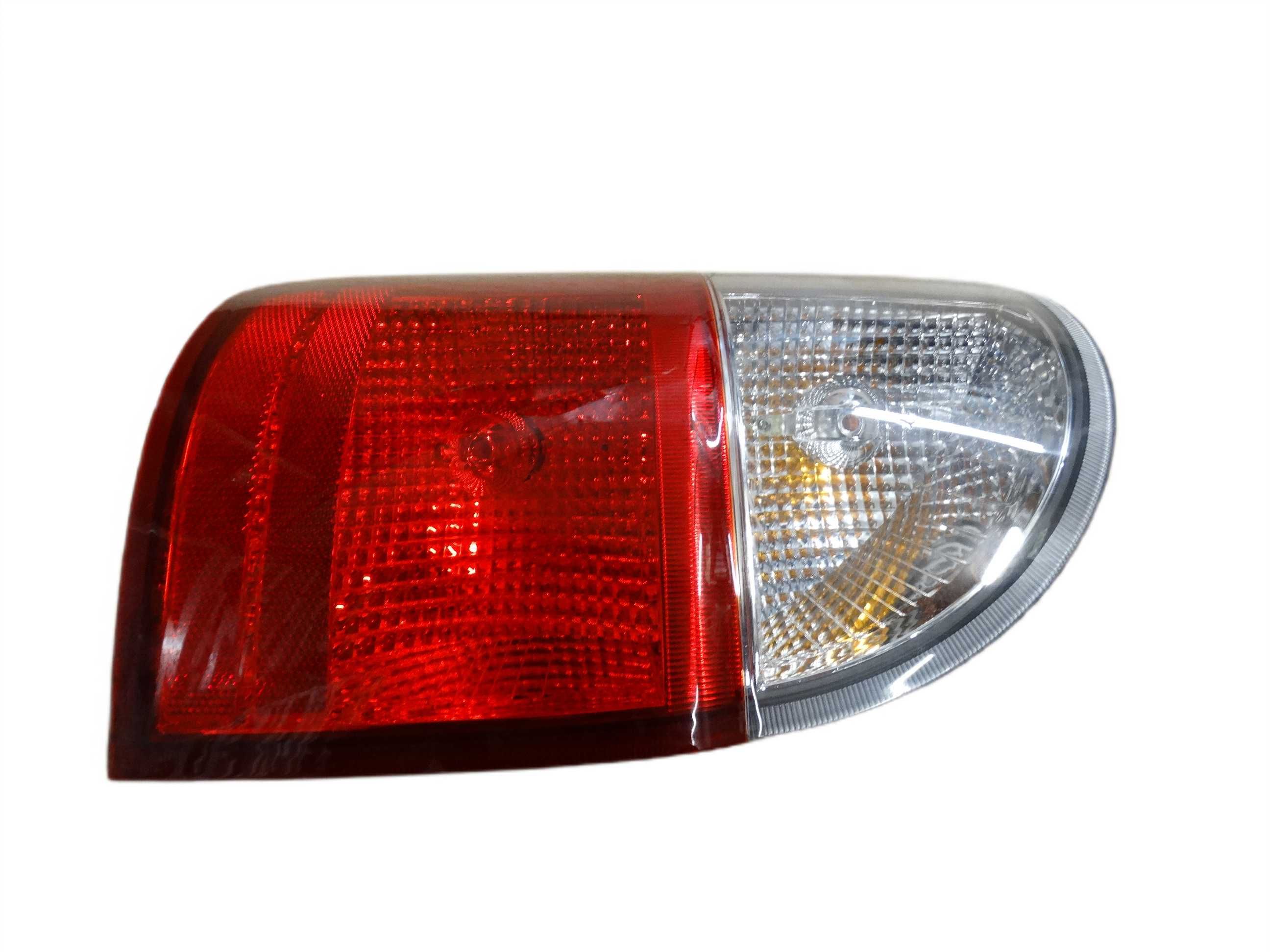 Lampa tył tylna prawa Kia Pregio 2 używana