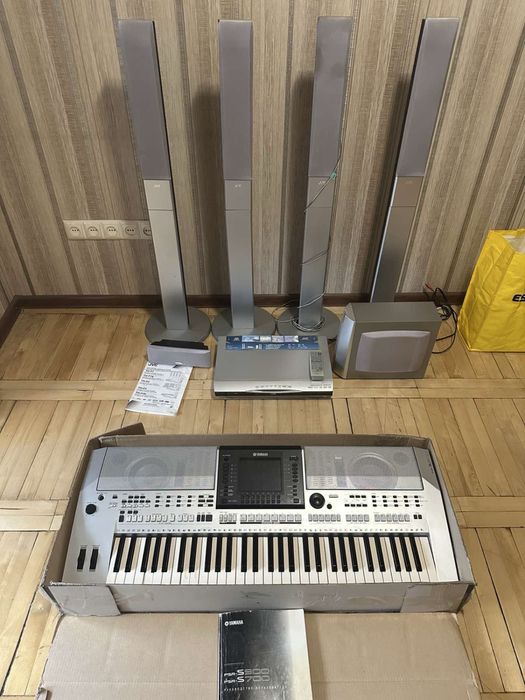 Продам синтезатор YAMAHA PSR S900
