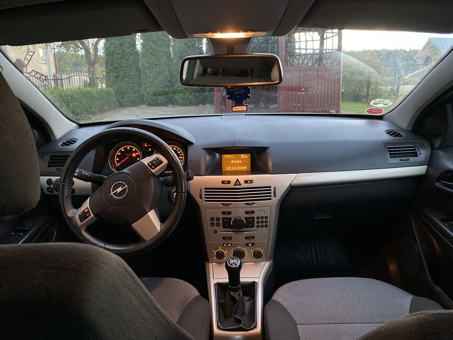 Opel Astra H GTC 1.6 benzyna 116KM