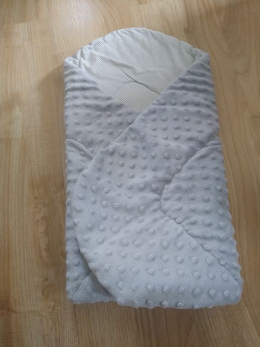 Rożek niemowlęcy plus kocyki minky