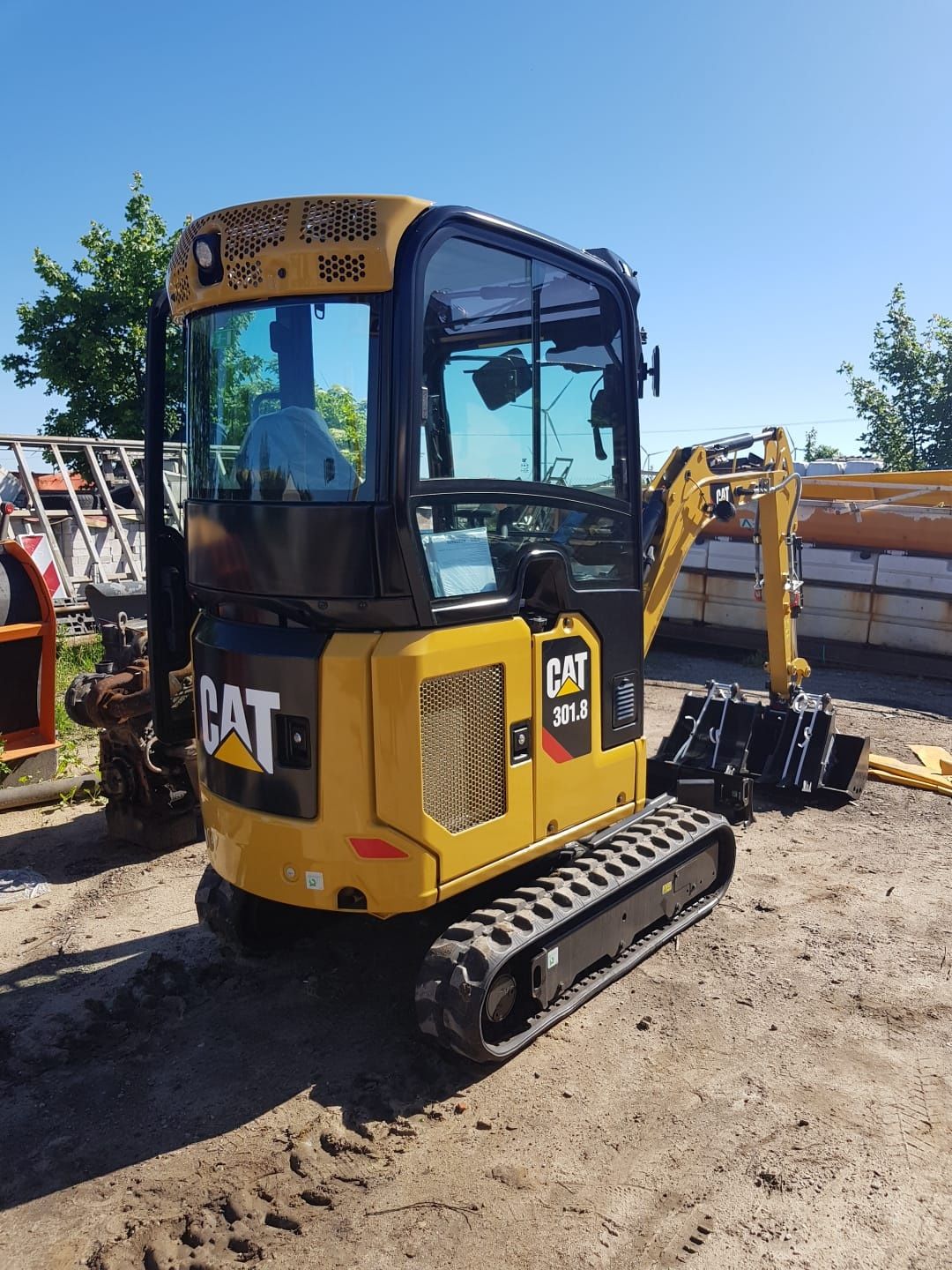 Usługi-Wynajem koparkoładowarki Minikoparki CAT 302.7 , JCB 3CX -NOWA.