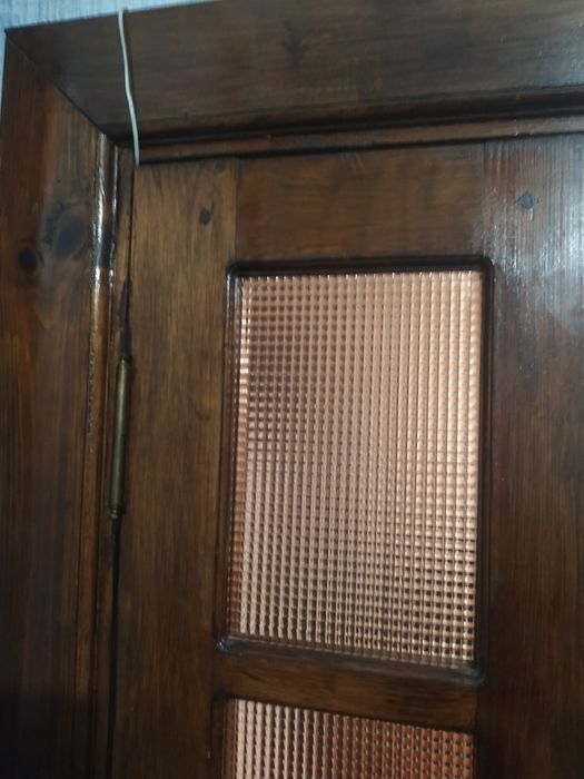 Двері міжкімнатні з коробкою та лиштвою . .