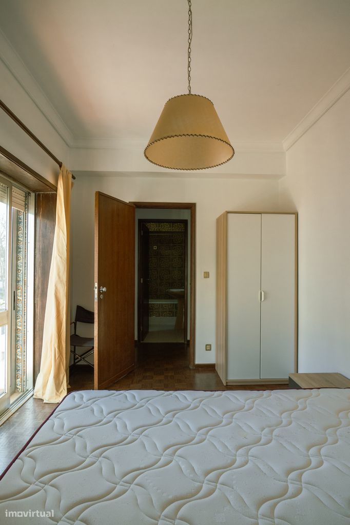 Apartamento T1 com duas varandas, mobilado, Bairro Gulbenkian, Aveiro