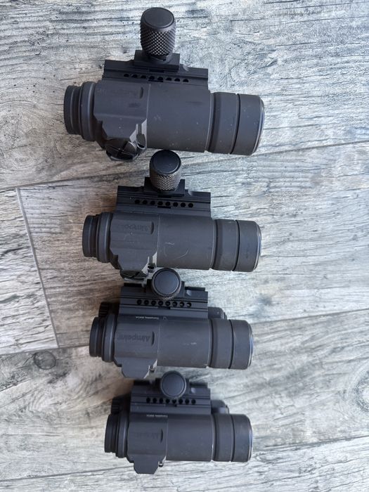 Коліматорний приціл Aimpoint COMPM4