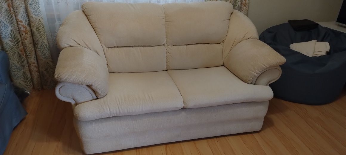 Wygodna Sofa 2  rozkładana