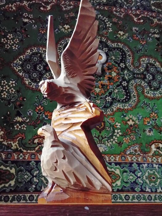 Деревянная скульптура "Орлиная пара" (Орел).