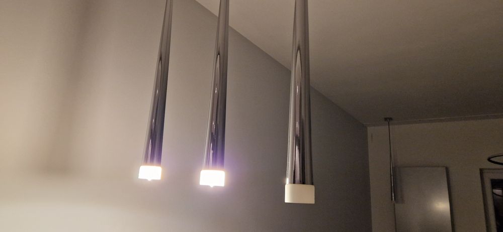 Zestaw dwóch lamp sufitowych zwisających, salon, sypialnia