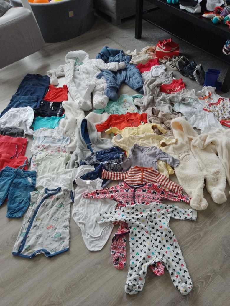 Wyprawka chłopięca/dziewczęca 56, 62, 68 paka ubrań, buty i kombinezon