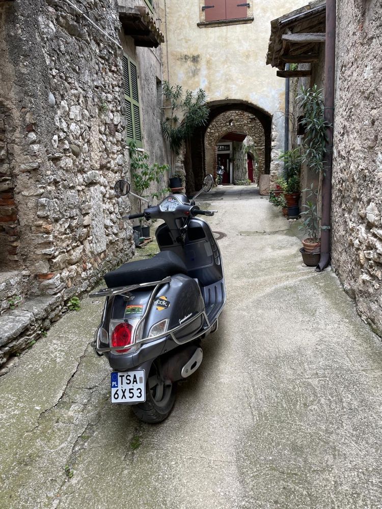 Vespa GTS 200 Piaggio GT
