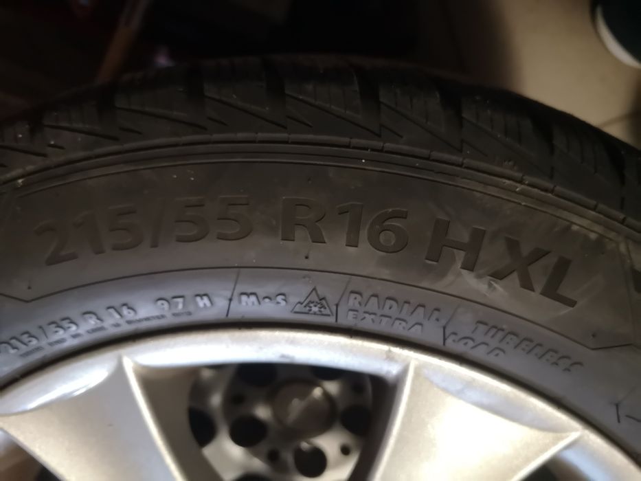 Felgi koła Ford z oponami Barum M+S 215/55/16 HXL