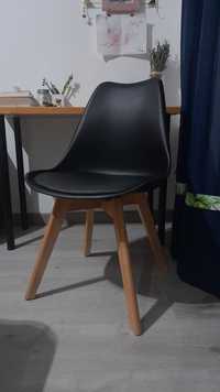 Cadeira estilo escandinava
