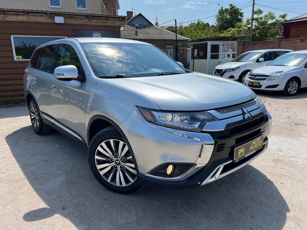 Mitsubishi Outlander SE