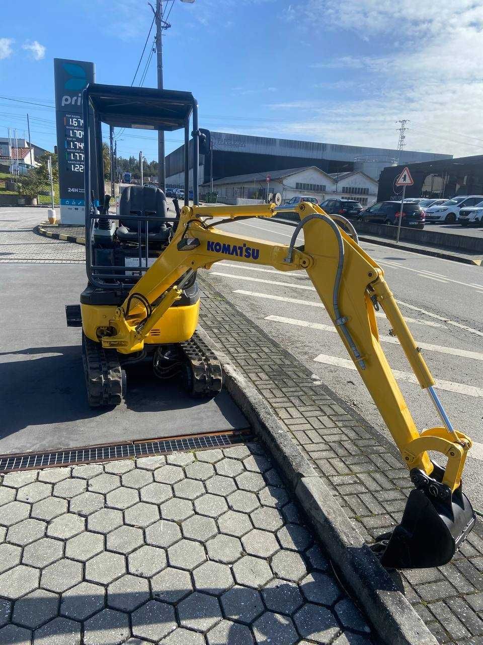 Mini escavadora Komatsu PC 14R-3HS