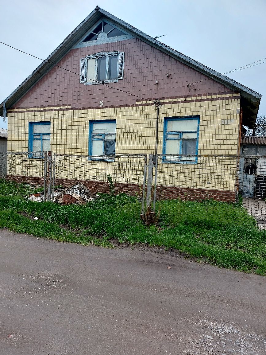 Продам большой дом на ул .Разенкова
