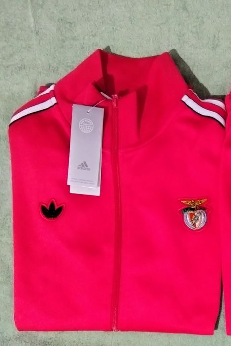 Casaco do Benfica Novo Entrego em Mãos