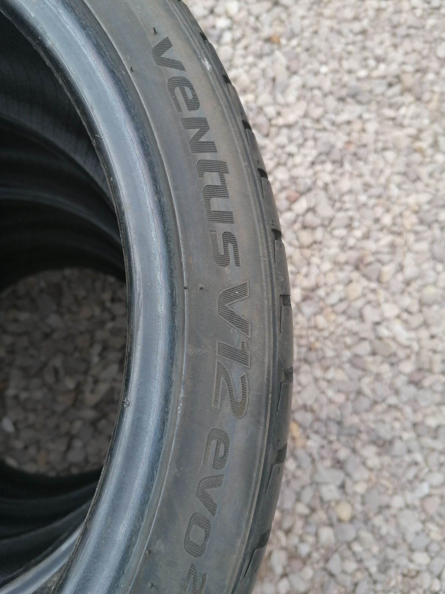 205/40/17 Hankook