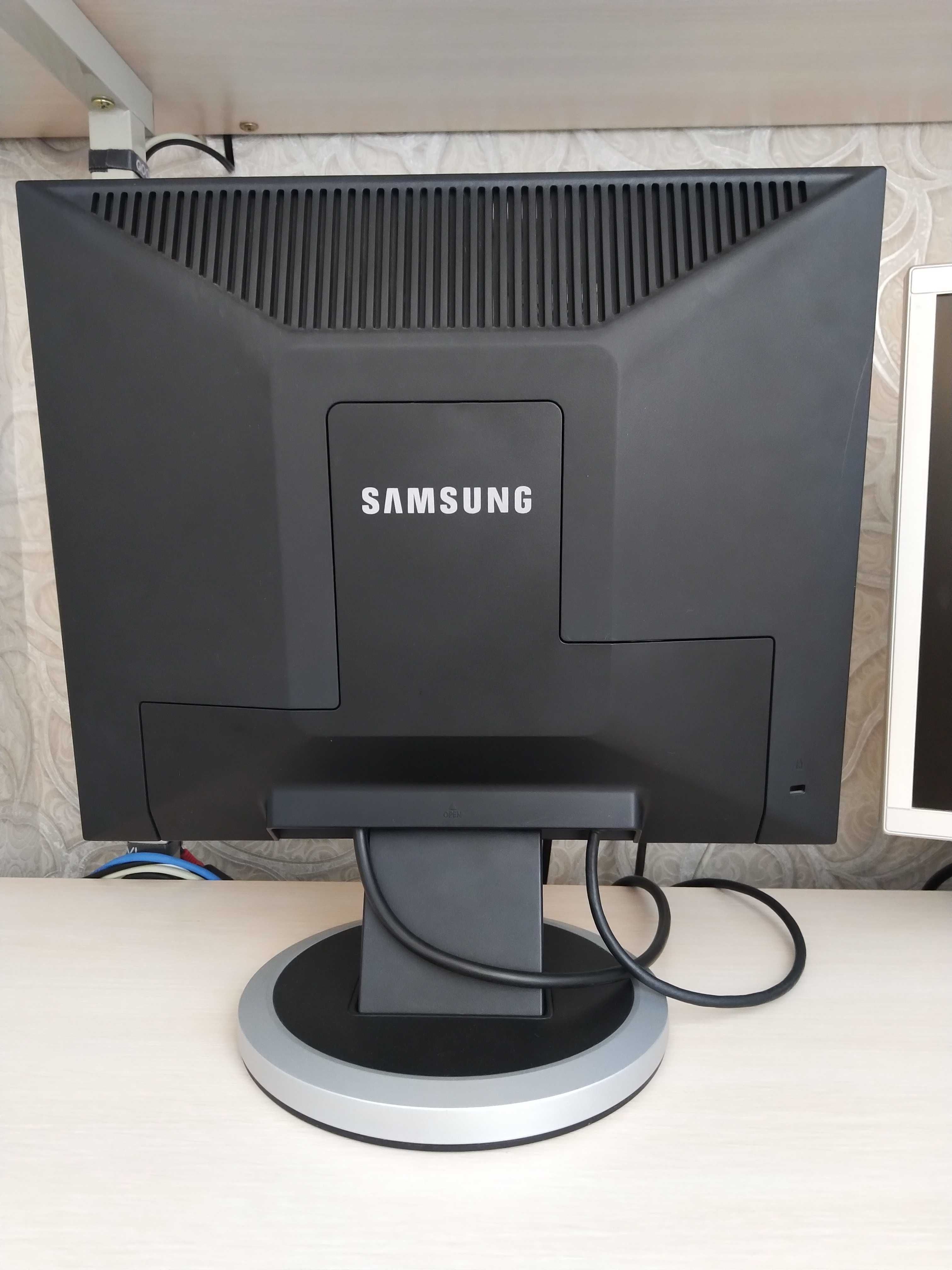 Монітор Samsung SyncMaster 740n. Робочій стан без битих пікселів.