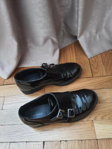 Туфлі лакові чорні