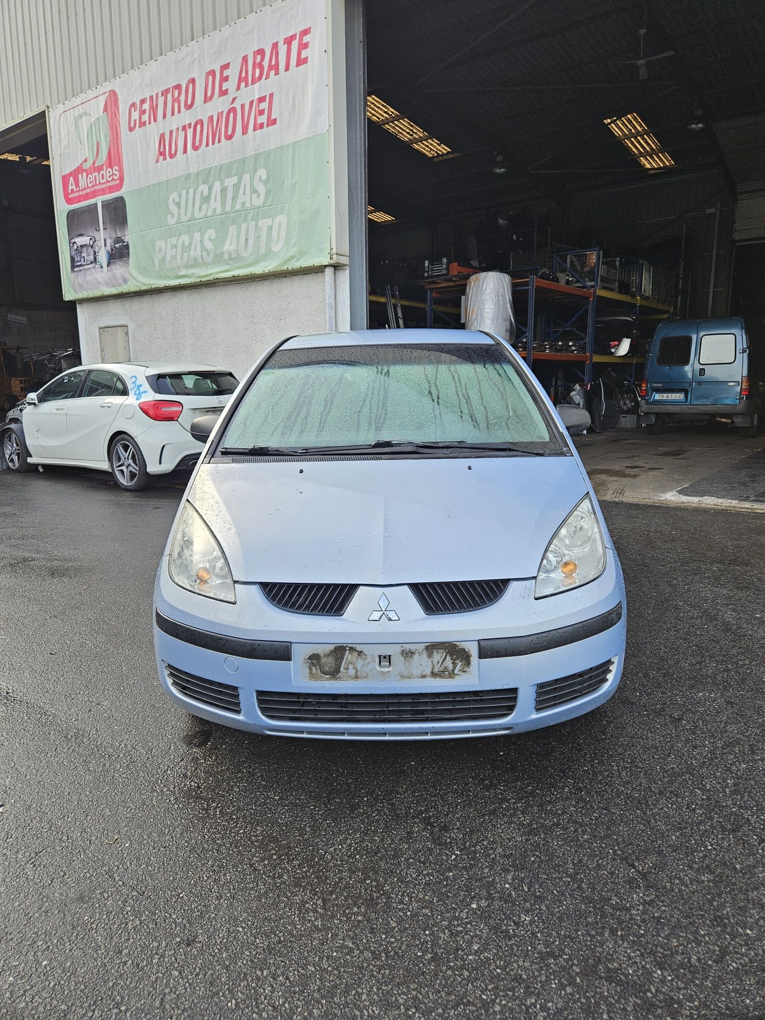 Mitsubishi Colt 1.3i de 2005 para peças