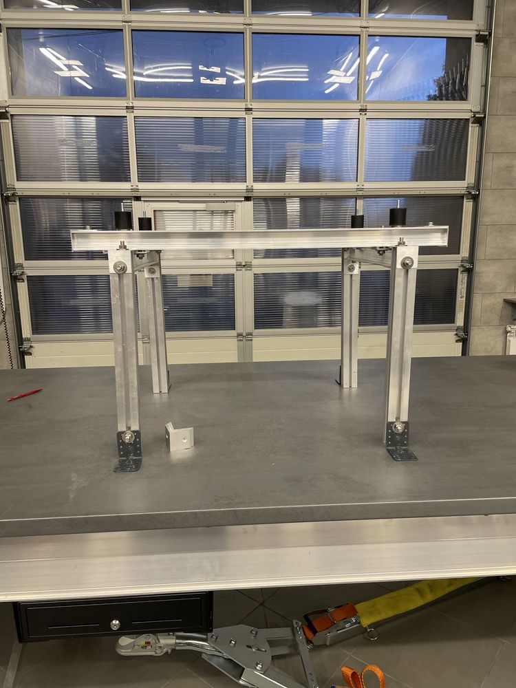 Aluminiowy stojak pod pompę ciepła / klimatyzator – NIE RDZEWIEJE!