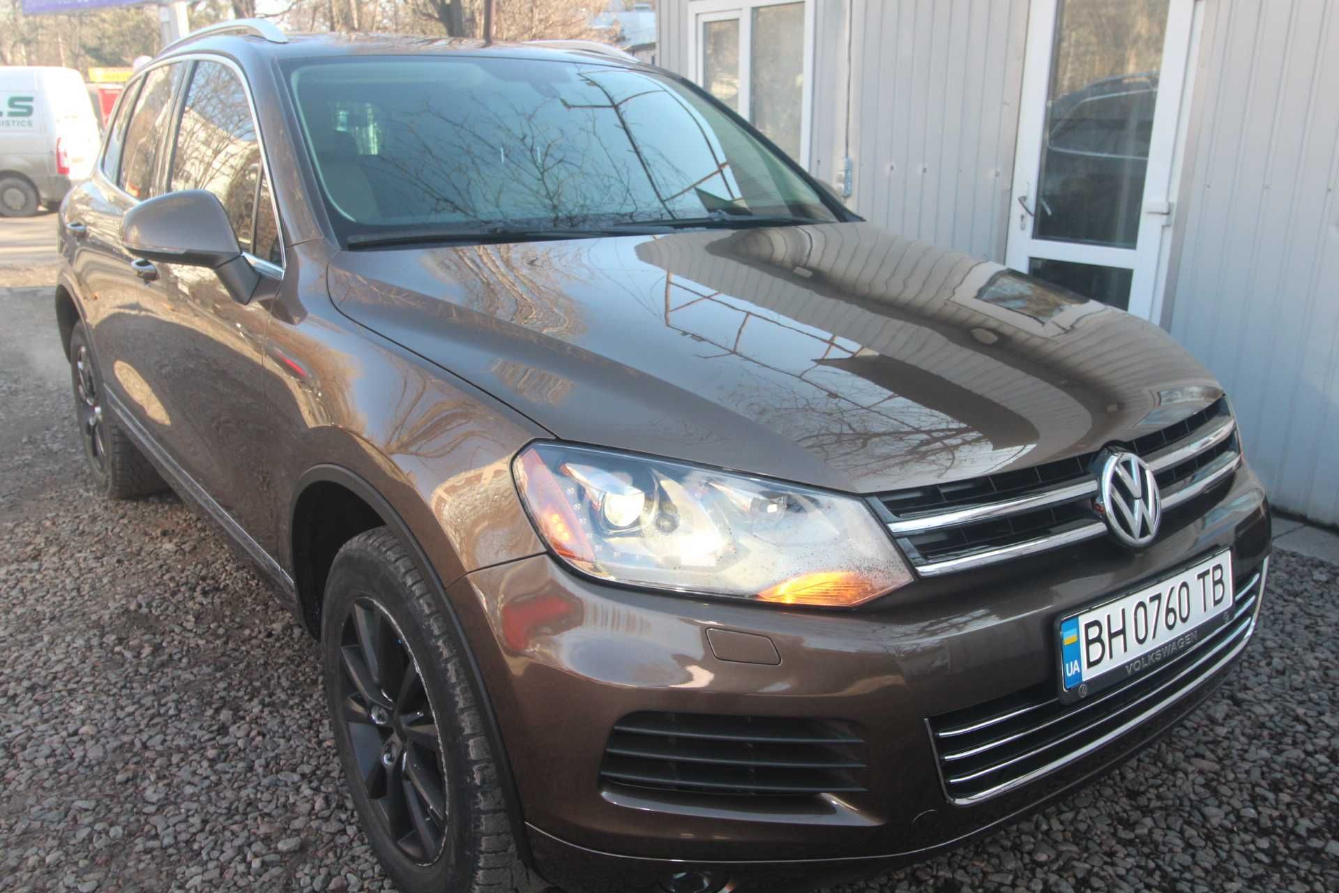 Продам автомобіль Volkswagen Touareg 2014 бенз 3.6 AT 280 к.с. 4Motion