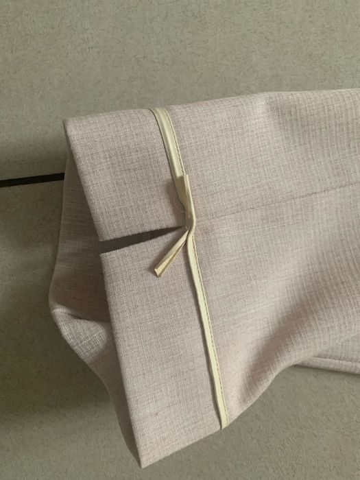 Jasnobeżowe spodnie damskie