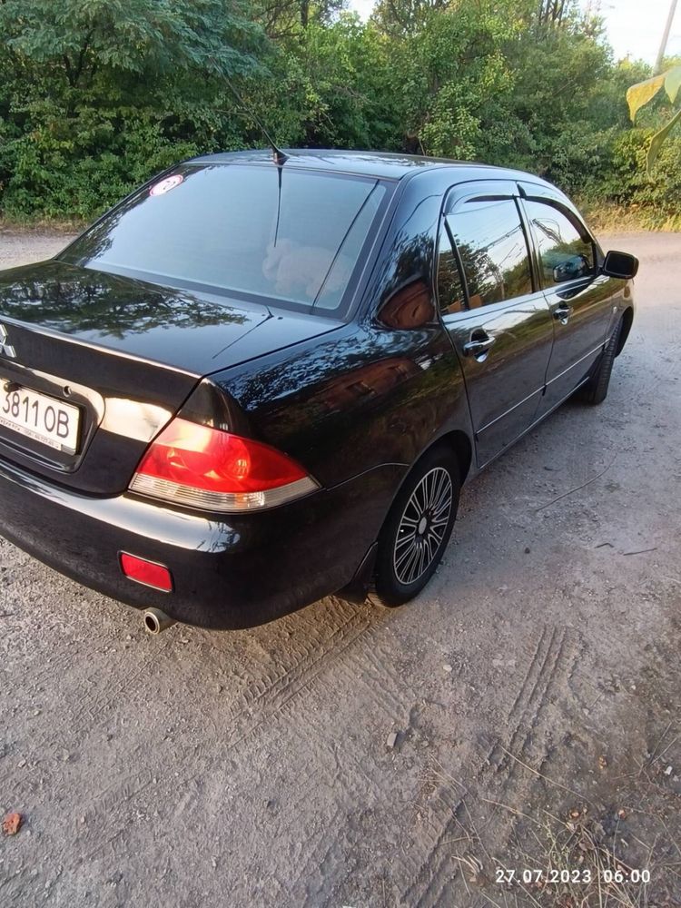 Продаю Mitsubishi Lanser 1.6