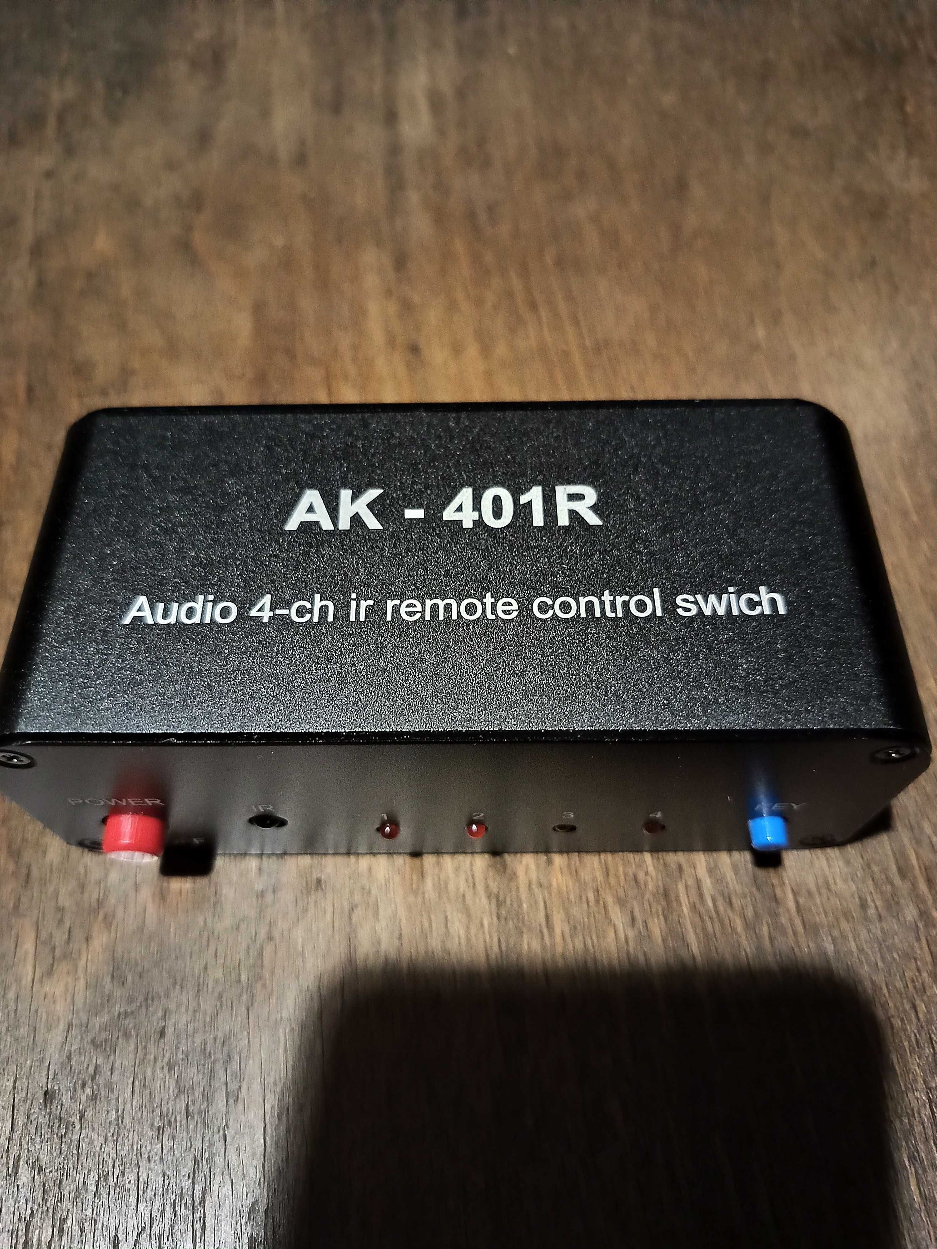 Rozdzielacz sygnału AK401-R