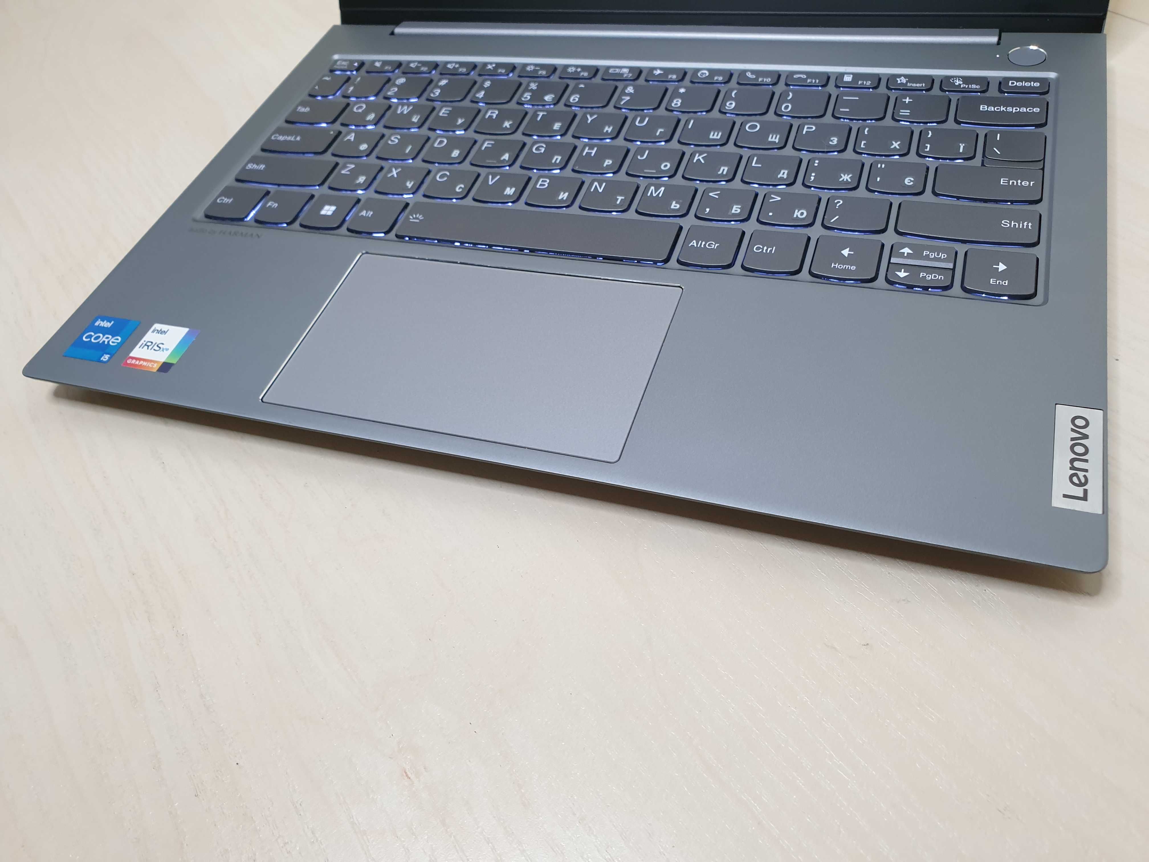 Потужний ноутбук Lenovo /Intel i5-1240P 12 ядер/RAM 16 GB DDR5/SSD 512