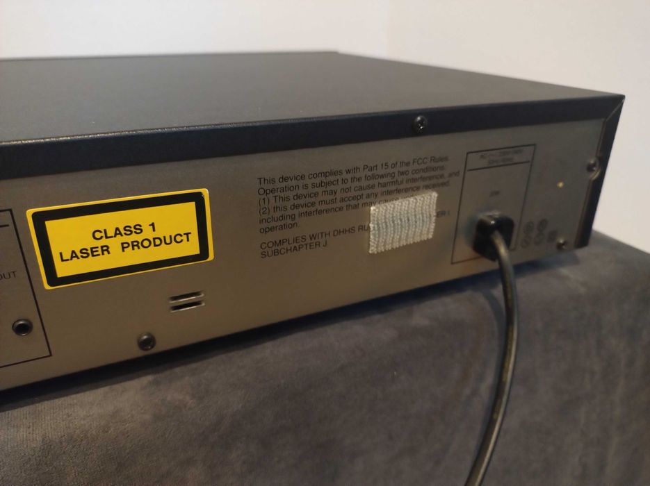 Odtwarzacz CD Harman Kardon HD7425