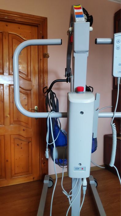 Електричний підйомник для інвалідів