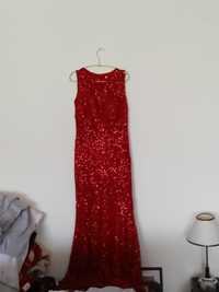 Vestido de cerimónia vermelho com lantejoulas em estilo sereia