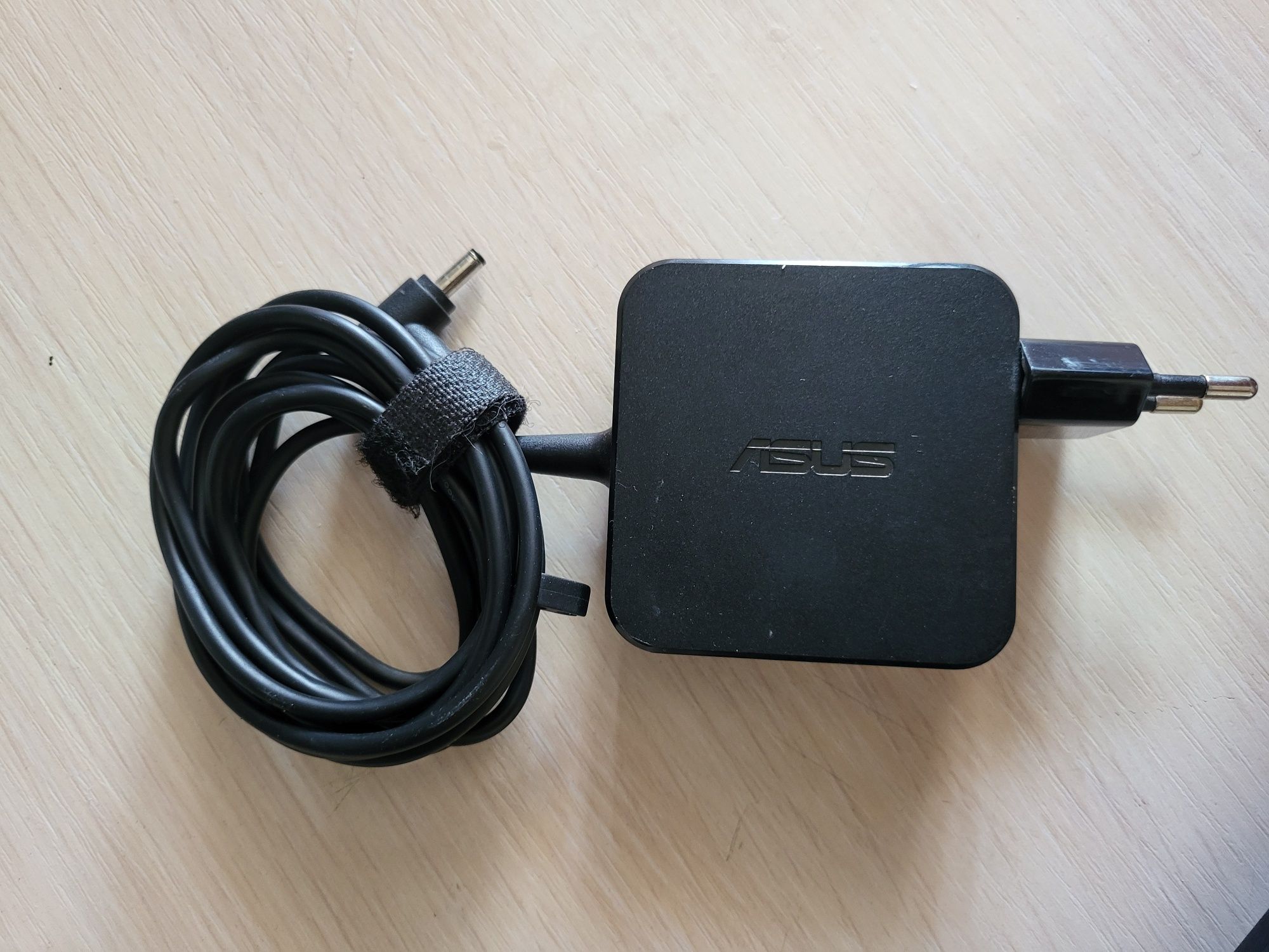 Продам Asus  x507u i5-7200u/RAM 8gb(DDR4)/15.6 FullHD/SSD 256
