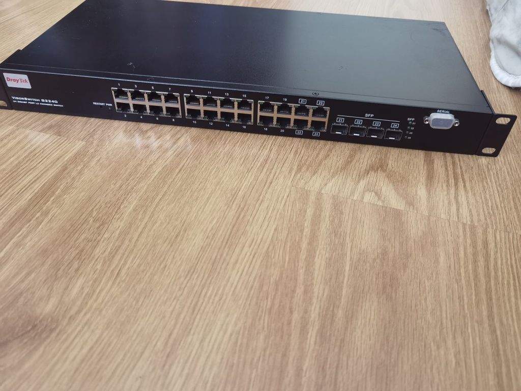 Switch 24portas (4SFP) draytek