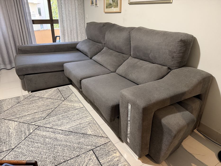 Sofá com chaise longue Conforama