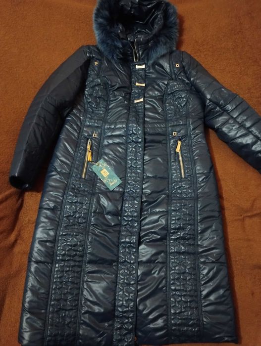 Жіноче зимове пальто. Нове