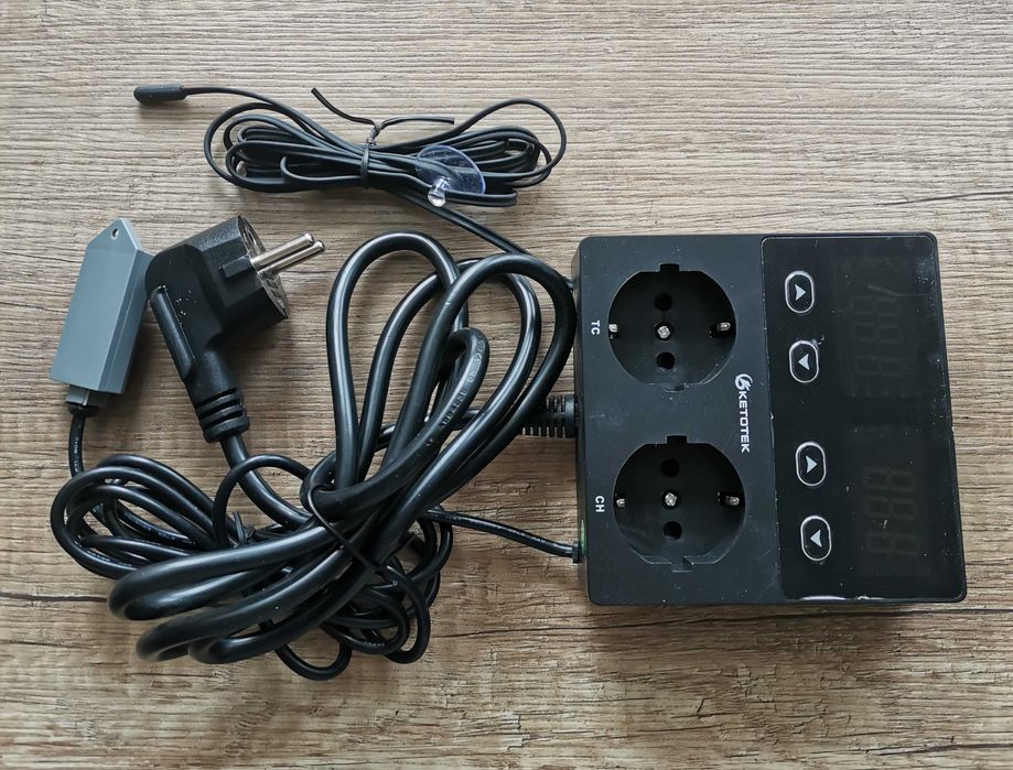Termostat higrostat cyfrowy regulator temperatury z 2 czujnikami
