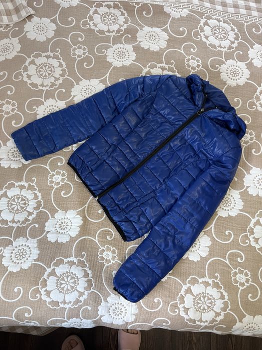 Куртка весняна.