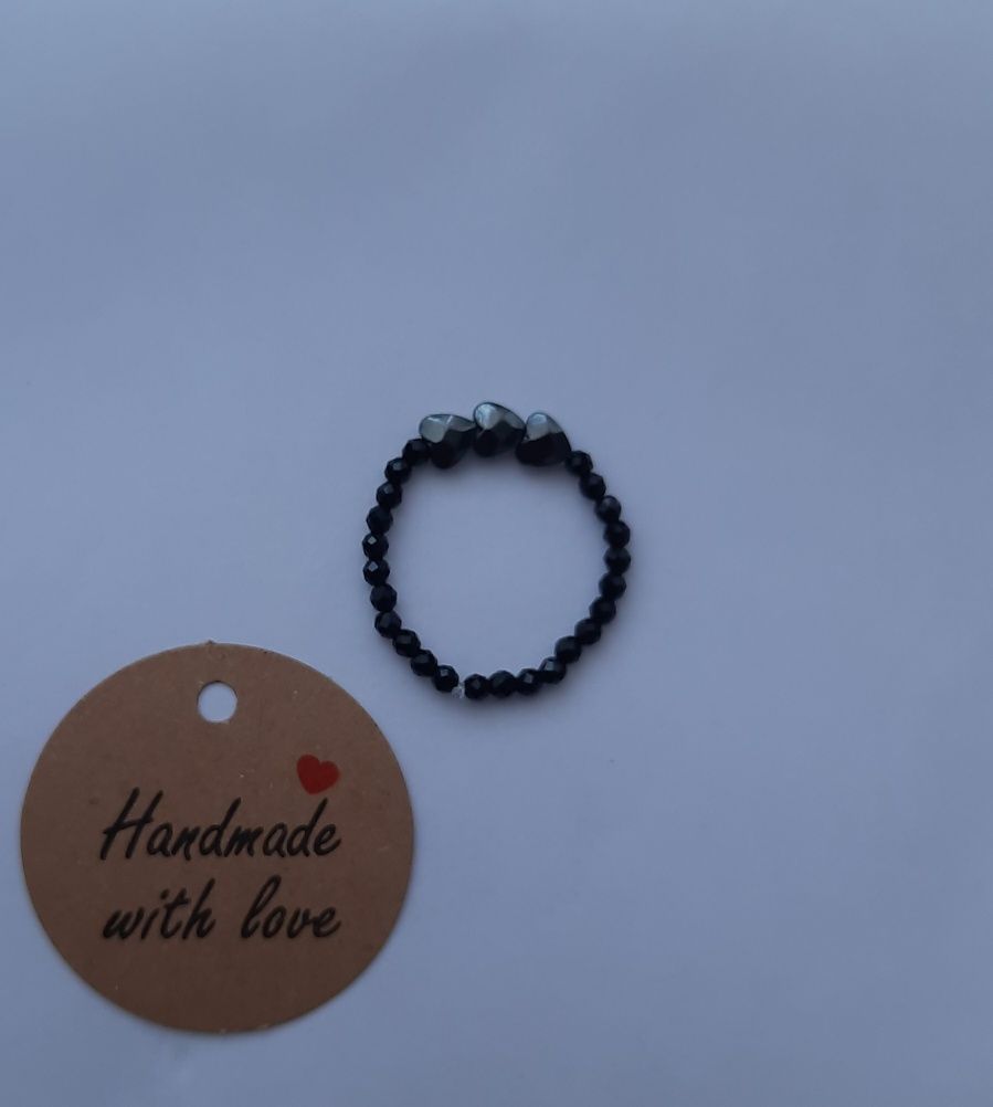 Elastyczny pierścionek czarny turmalin i hematyt handmade