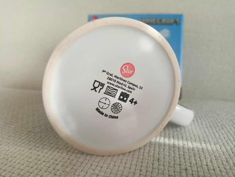 Kubek Minecraft w kartonie