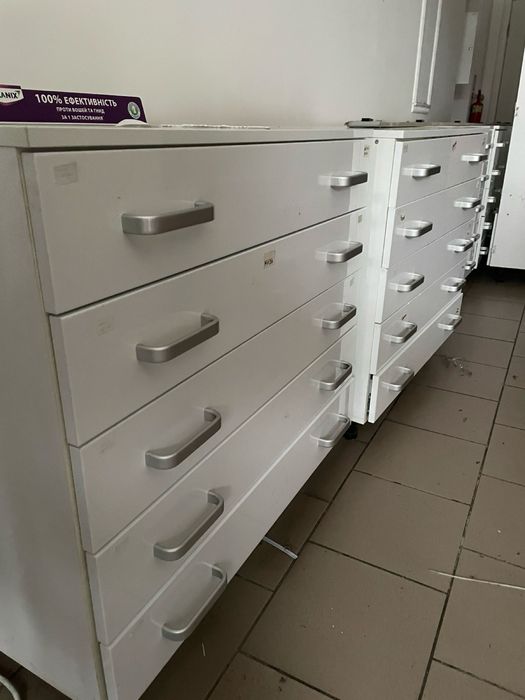 Комод, Шафа, Вітрина