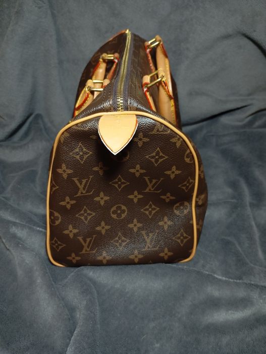 Brązowa torebka ze wzorami