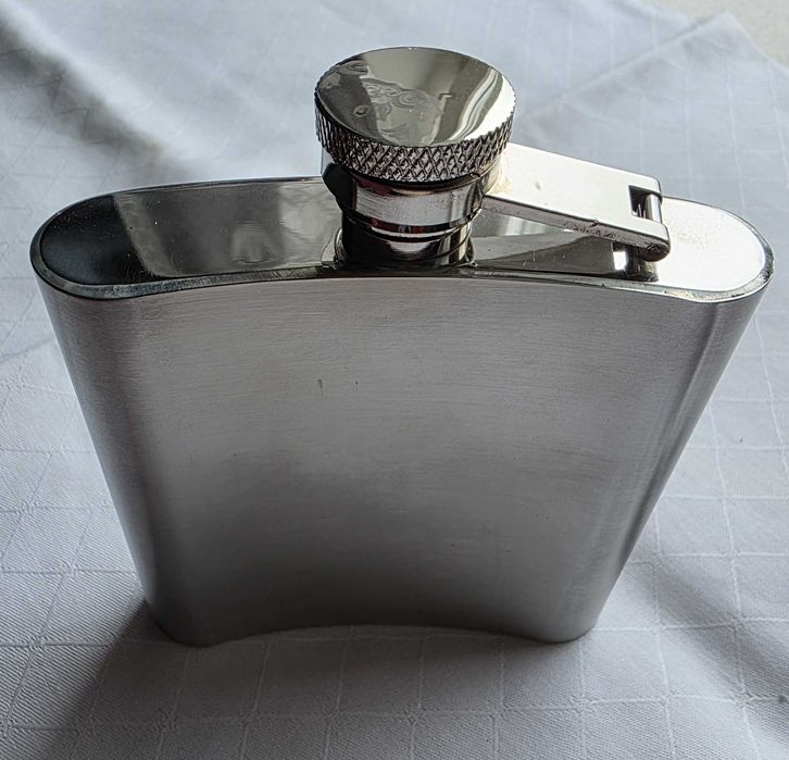 Piersiówka na alkohol ze stali nierdzewnej Stainless Steel