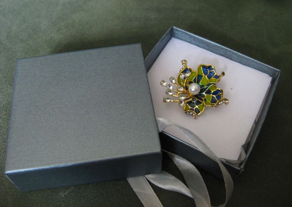 Alfinete / Broche / Pregadeira Flor NOVO