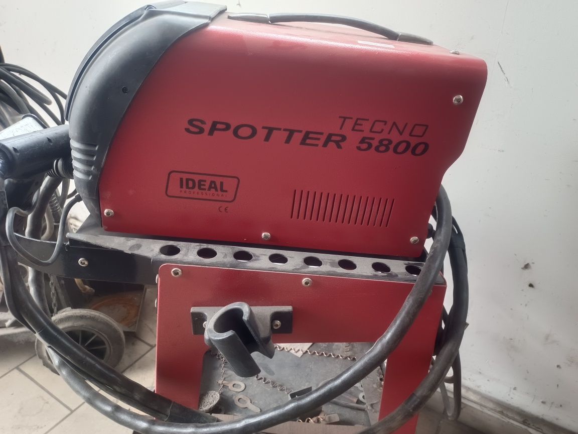 Spoter tecno 5800