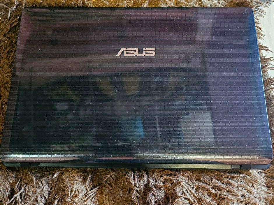 Ноутбук для онлайн-уроків і офісу – i5, 8GB, SSD