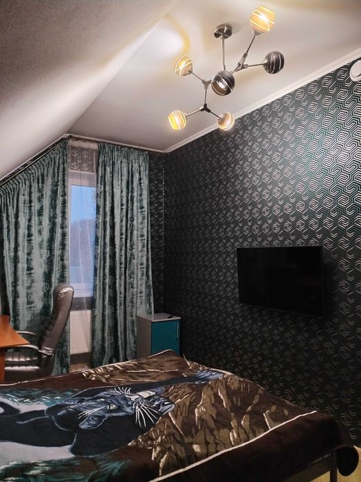 Стильний, розкішний будинок в с. Бездрик